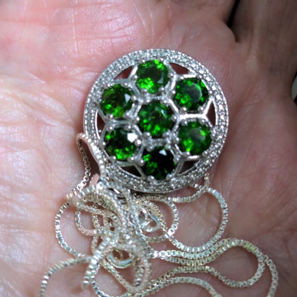 New Chrome Diopside Pendant Necklace. 20" Sterling Silver Box Chain. QVC, Green - Picture 3 of 7